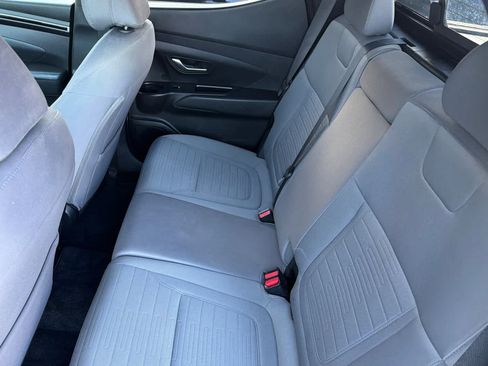 Used 2022 Hyundai Santa Cruz SEL Premium image 4