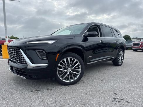 New 2026 Buick Enclave Avenir w/ Super Cruise Package AWD/4WD image 1