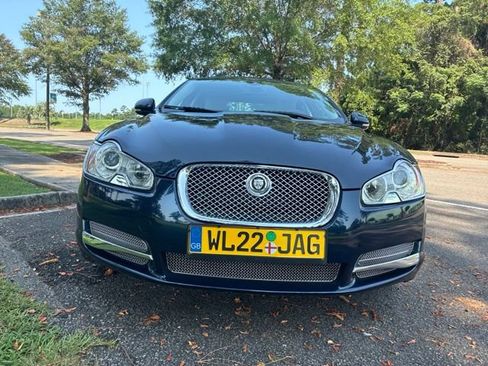 Used 2010 Jaguar XF Luxury RWD image 8