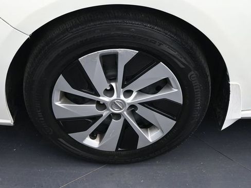 Used 2024 Nissan Altima 2.5 S image 24