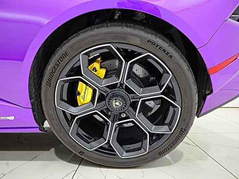 Used 2024 Lamborghini Huracan Tecnica RWD image 43
