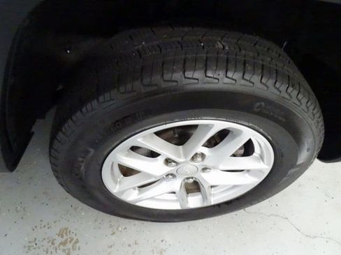 Certified 2023 Jeep Grand Cherokee Laredo X image 26