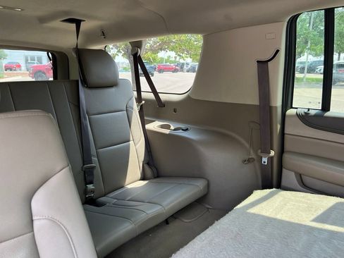 Used 2019 GMC Yukon XL SLT w/ Open Road Package AWD/4WD image 22