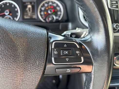 Used 2017 Volkswagen Tiguan S image 15