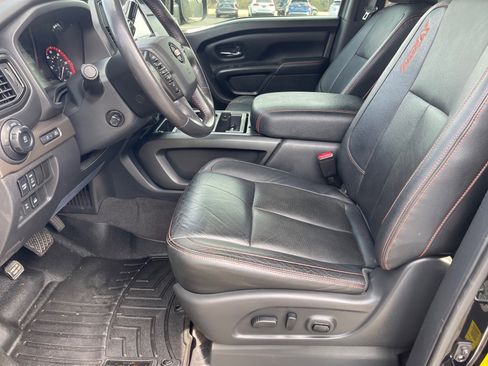 Used 2021 Nissan Titan PRO-4X w/ Pro-4x Convenience Package image 10