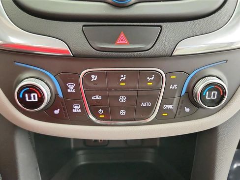 Used 2018 Chevrolet Equinox LT AWD/4WD image 26