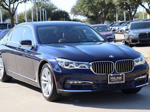 Used 2017 BMW 750i xDrive image 2