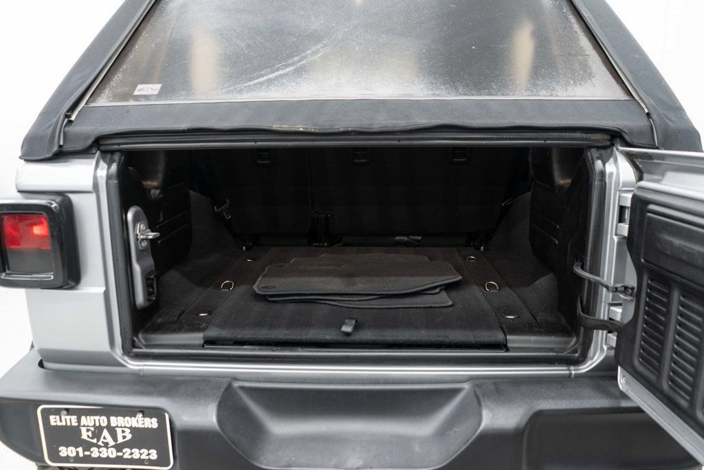 Used 2018 Jeep Wrangler Unlimited Sport AWD/4WD image 36