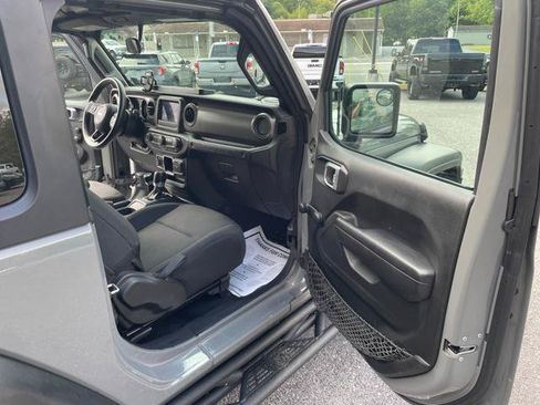 Used 2022 Jeep Wrangler Sport AWD/4WD image 22