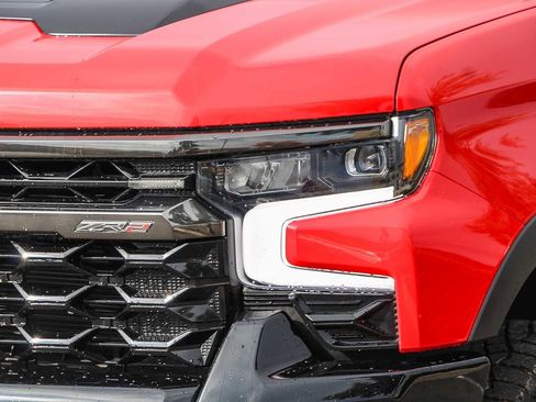 Used 2023 Chevrolet Silverado 1500 ZR2 w/ Technology Package image 8