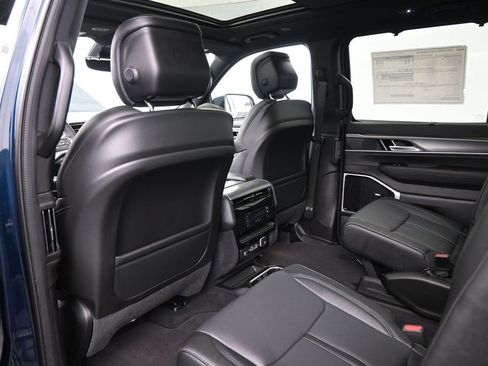 New 2026 Jeep Grand Wagoneer Limited AWD/4WD image 23