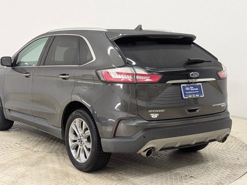 Certified 2019 Ford Edge Titanium image 3
