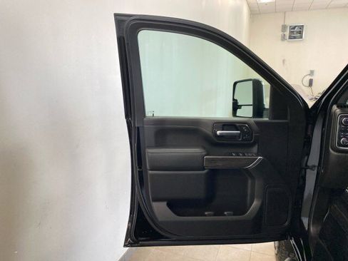Used 2022 Chevrolet Silverado 2500 LTZ w/ Snow Plow Prep/Camper Package AWD/4WD image 14