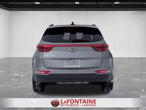 Used 2018 Kia Sportage EX w/ EX Premium Package image 4