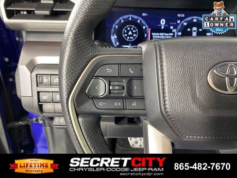 Used 2025 Toyota Tacoma TRD Sport AWD/4WD image 14