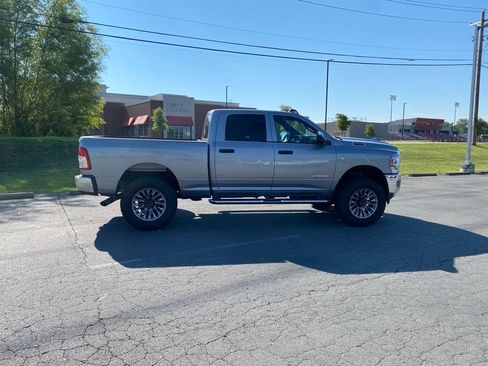 Used 2022 RAM 2500 Tradesman w/ Chrome Appearance Group AWD/4WD image 8