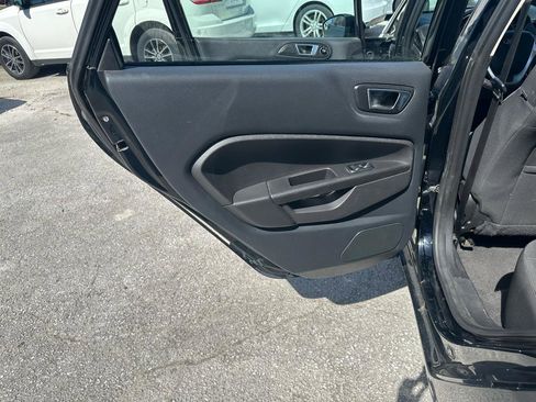 Used 2016 Ford Fiesta SE image 16