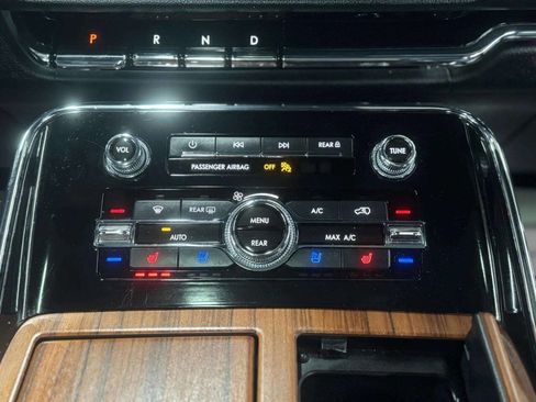 Used 2020 Lincoln Navigator Reserve w/ Equipment Group 208A Reserve AWD/4WD image 42