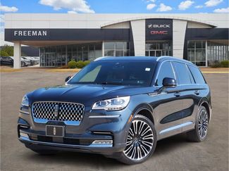 Used 2023 Lincoln Aviator Black Label w/ Class IV Trailer Tow Package AWD/4WD video 1
