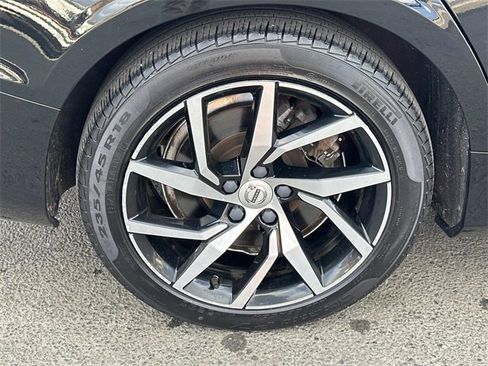 Used 2019 Volvo S60 T6 Momentum w/ Multimedia Package image 31