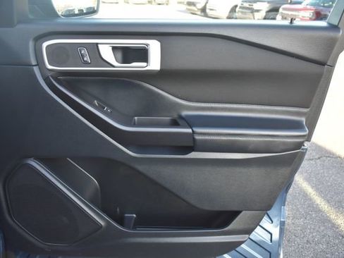 Used 2020 Ford Explorer XLT w/ Comfort Package image 46