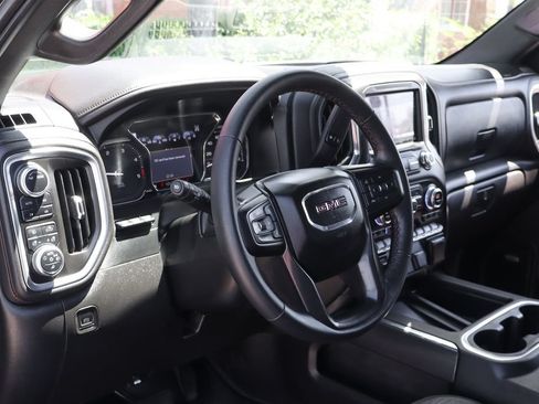 Used 2022 GMC Sierra 2500 AT4 w/ AT4 Premium Plus Package AWD/4WD image 26