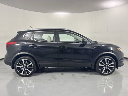 Used 2017 Nissan Rogue Sport SL w/ SL Premium Package AWD/4WD image 35