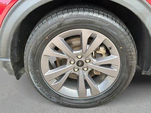 Used 2023 Ford Explorer XLT w/ Equipment Group 202A AWD/4WD image 12