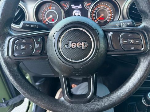 Used 2020 Jeep Wrangler Sport AWD/4WD image 20