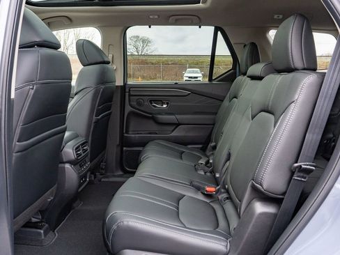 New 2026 Honda Pilot Touring image 11