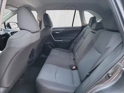 Used 2025 Toyota RAV4 XLE FWD image 14