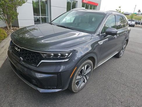 Used 2023 Kia Sorento SX Prestige w/ Panoramic Sunroof Package image 1