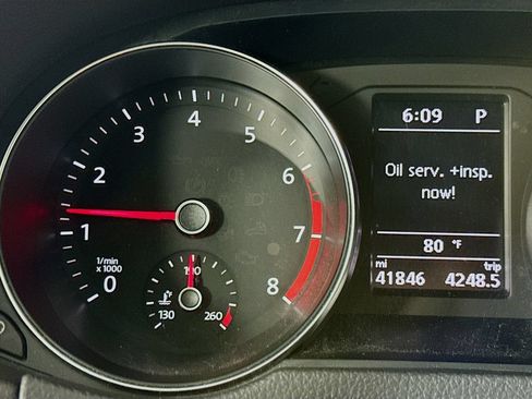 Used 2016 Volkswagen Passat 1.8T SE FWD image 14