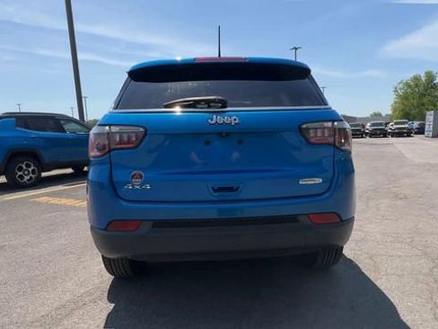 Used 2018 Jeep Compass Latitude w/ Popular Equipment Group AWD/4WD image 7