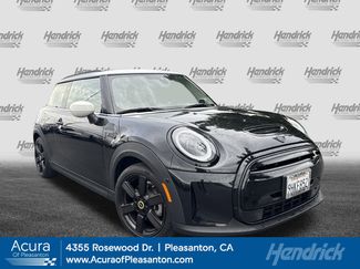 Used 2024 MINI Cooper SE image 1