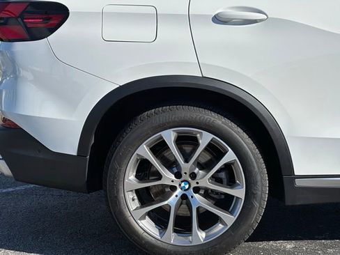 Certified 2024 BMW X5 xDrive40i w/ Premium Package image 9