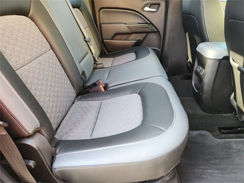 Used 2016 Chevrolet Colorado Z71 image 24