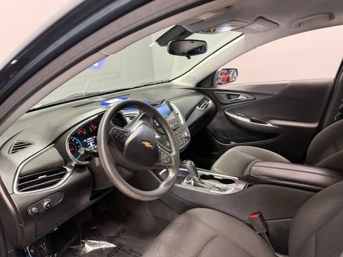 Used 2020 Chevrolet Malibu LT FWD image 17