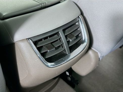 Used 2024 Chevrolet Malibu LT image 31