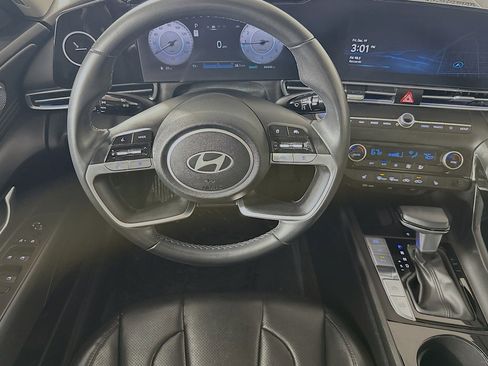 Used 2024 Hyundai Elantra Limited image 5