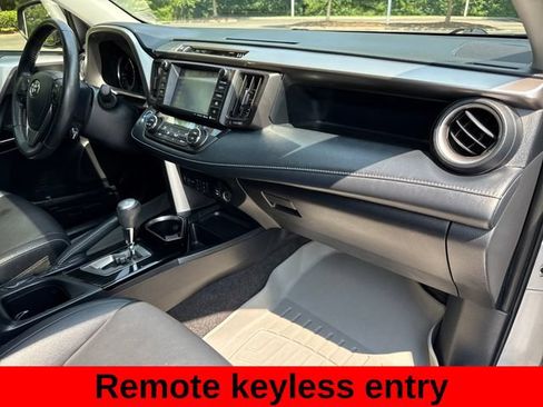 Used 2018 Toyota RAV4 Limited AWD/4WD image 26
