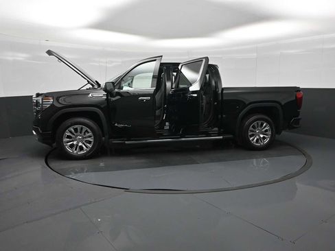 Used 2024 GMC Sierra 1500 Denali w/ Technology Package AWD/4WD image 29