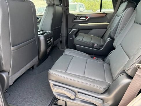New 2026 GMC Yukon Denali RWD image 12