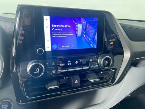 Used 2023 Toyota Highlander LE image 28