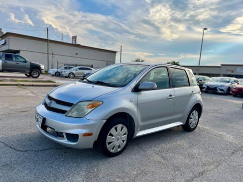 Used 2006 Scion xA image 2