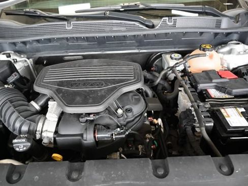 Used 2019 Chevrolet Blazer LT AWD/4WD image 30