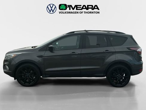 Used 2018 Ford Escape SE w/ SE Sport Appearance Package image 2