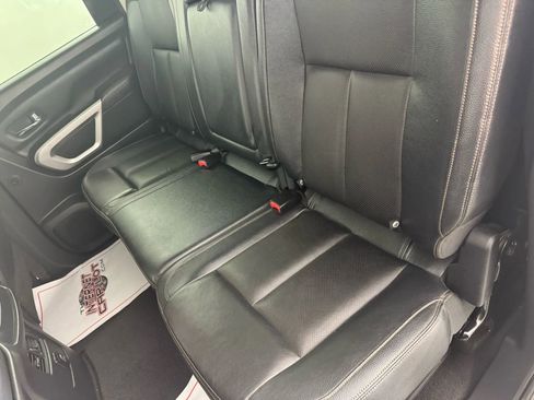 Used 2017 Nissan Titan SL image 38