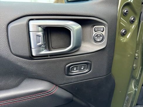 Used 2023 Jeep Gladiator Rubicon w/ LED Lighting Group image 17