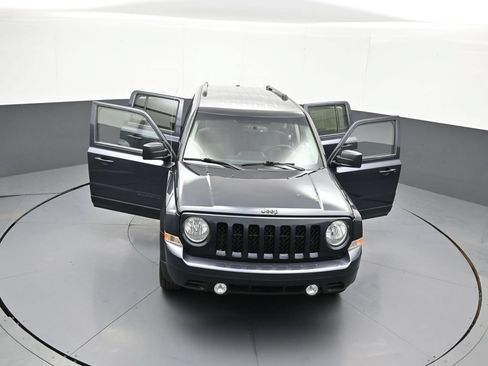 Used 2015 Jeep Patriot Sport w/ Power Value Group FWD image 45